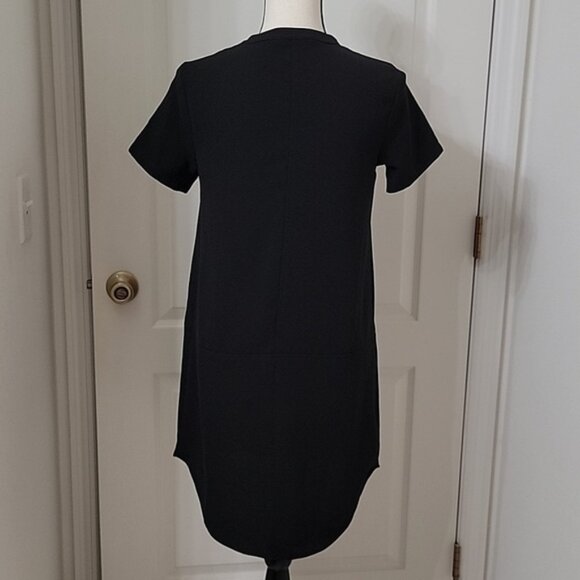 Lush Size XS Black "All In Favor" Crepe Shift Dress, V-Neck, Rounded Hem - Picture 4 of 15